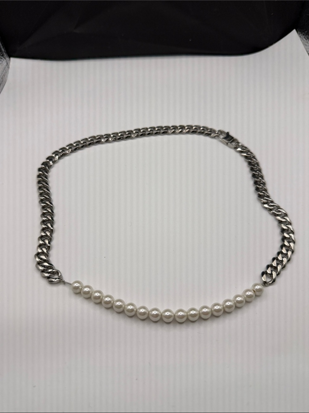 Rare-Romance Silver Tone Chunky Chain Faux Pearl Necklace